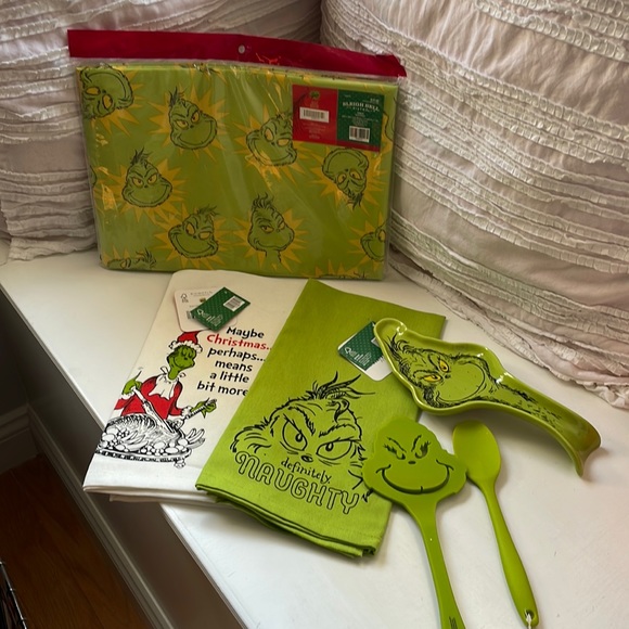 Dr. Seuss Holiday Dr Seuss The Grinch Kitchen Bundle Vinyl